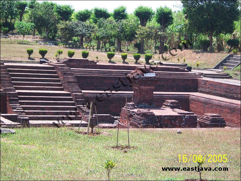 TIKUS TEMPLE - Replica Of Mahameru Sites