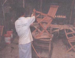 worker.jpg (16499 bytes)
