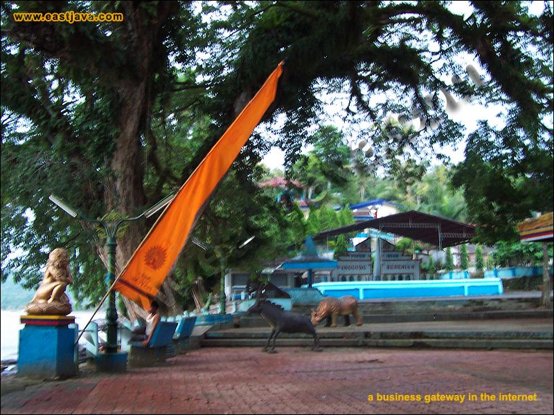 Popoh Beach Tourism Is Famous Beach In Tulungagung That Offer Its Beautiful And Nature Scenery