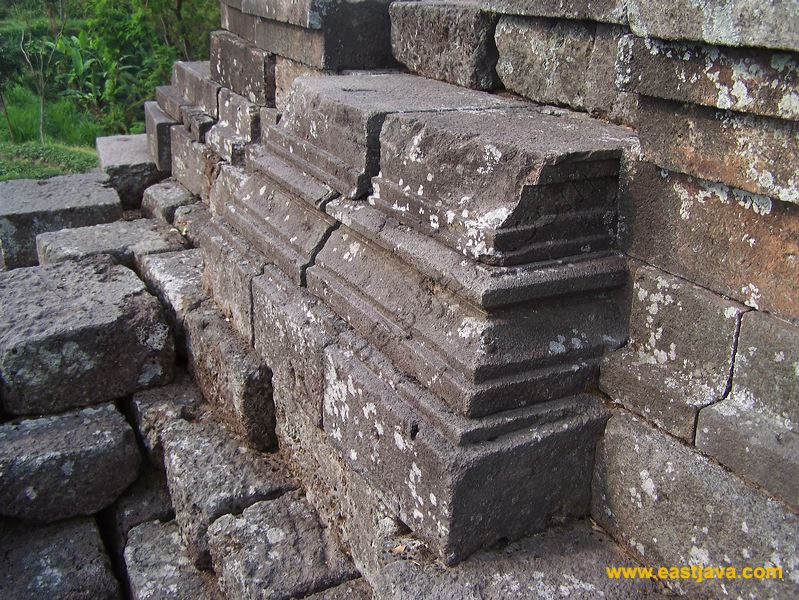 cungkup_temple_07.jpg