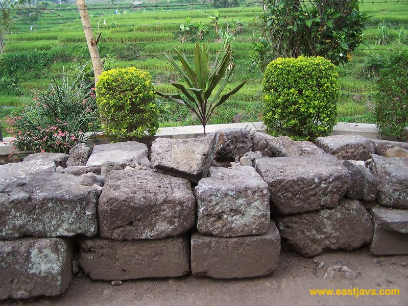 cungkup_temple_23.jpg