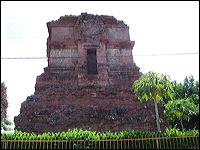 Ngetos temple