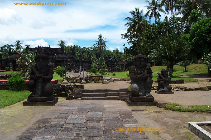 penataran-temple-26.jpg