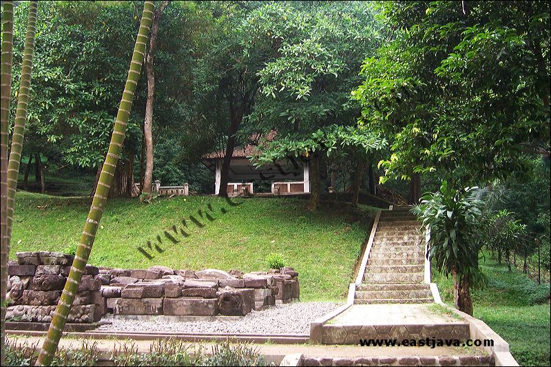 Jolotundo Temple - Inheritance Of King Airlangga - Majapahit Site