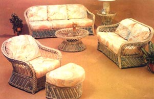 sofaset.jpg (22650 bytes)