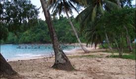 ../images/gallery/karanggongso/karanggongso_beach_016.jpg