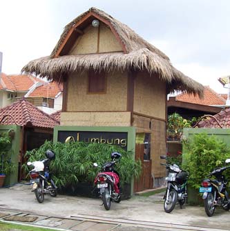 Lumbung Restaurant Surabaya : Rumah Makan Khas Lombok Nusa ...