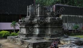 ../images/gallery/songgoriti/songgoriti_temple_02.jpg