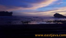 images/gallery/watu-karung/watu-karung-beach-pacitan-east-java-5.jpg