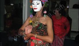 images/gallery/topeng/wayang_topeng_04.jpg