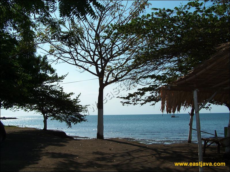 Wisata Pantai Pathek Situbondo Seringkali Dikunjungi Wisatawan Lokal