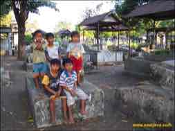 images/gallery/peneleh_tomb/peneleh-dutch-graveyard-14.jpg