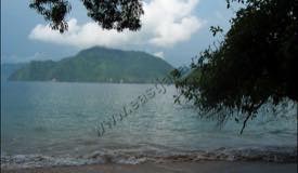 ../images/gallery/karanggongso/karanggongso_beach_021.jpg